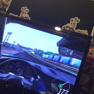 Meet your Posher, Devlin